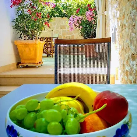 Guest house Gracija Povlja (Brac)